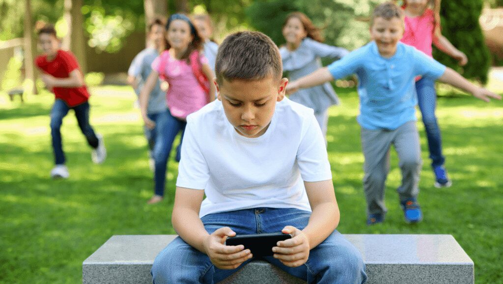 Douleurs, obésité, anxiété : les ravages de la sédentarité chez les enfants et ados