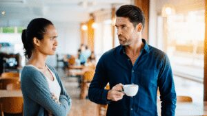 Les personnes les plus intelligentes évitent
toujours ce type de conversation, selon un expert en intelligence
émotionnelle