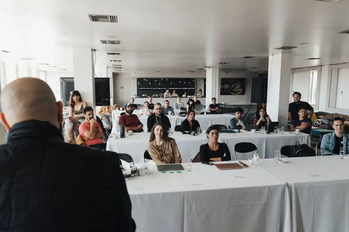 Formation d'équipe sur les principes éthiques et les procédures de conformité