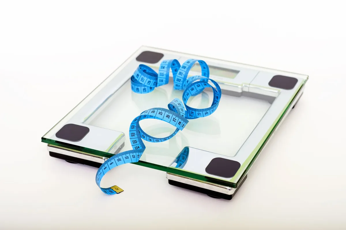 Balance de poids et mesures de composition corporelle